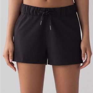 Lululemon On The Fly Short *2.5"